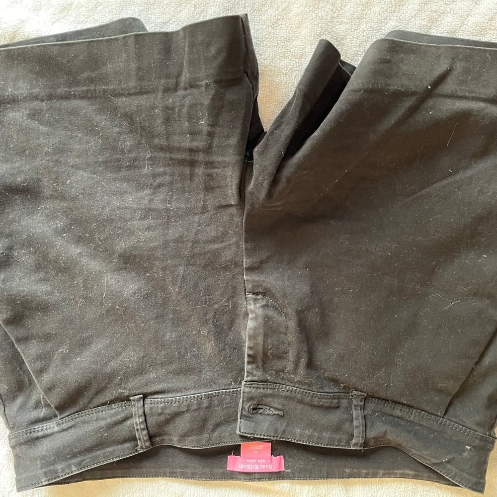 Isaac Mizrahi Black Shorts